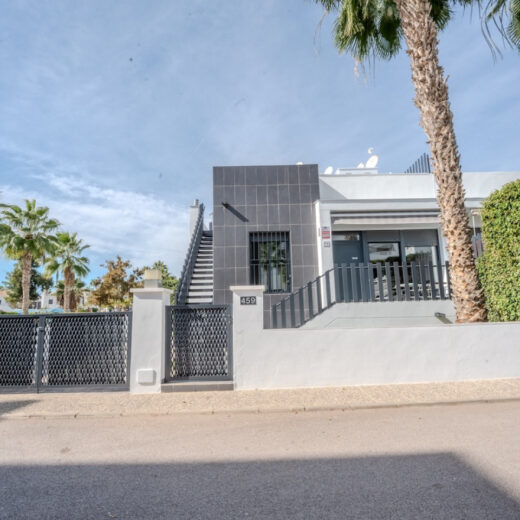 Chalet in Orihuela Costa