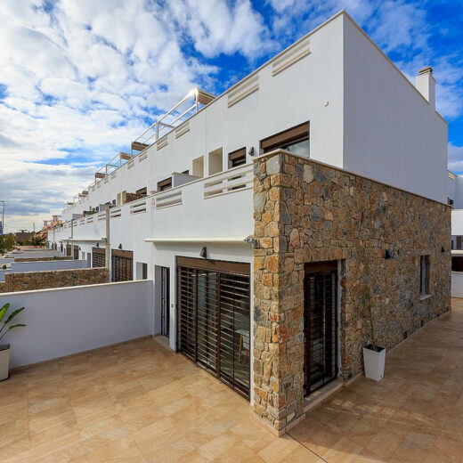 Chalet in Pilar de la Horadada