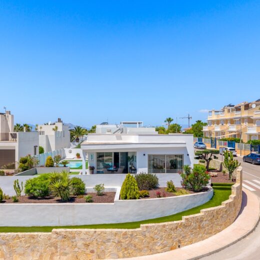 Villa in La Marina