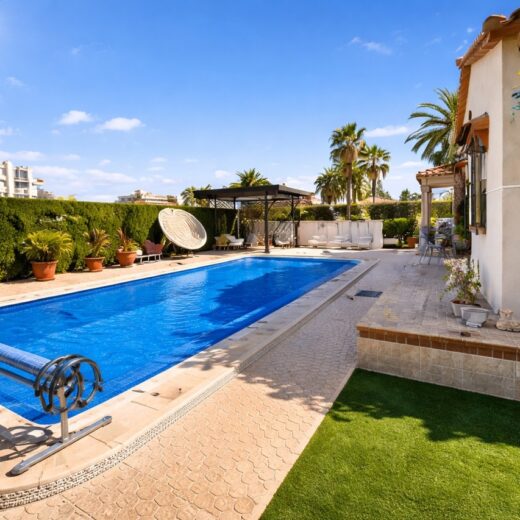 Villa in Cabo Roig