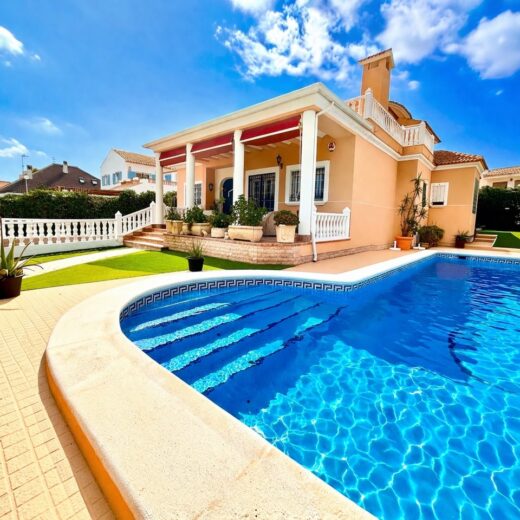Villa in La Mata