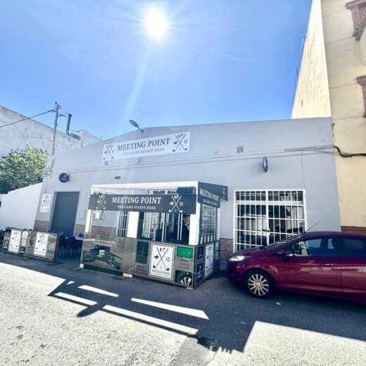 Commercial in San Miguel de Salinas