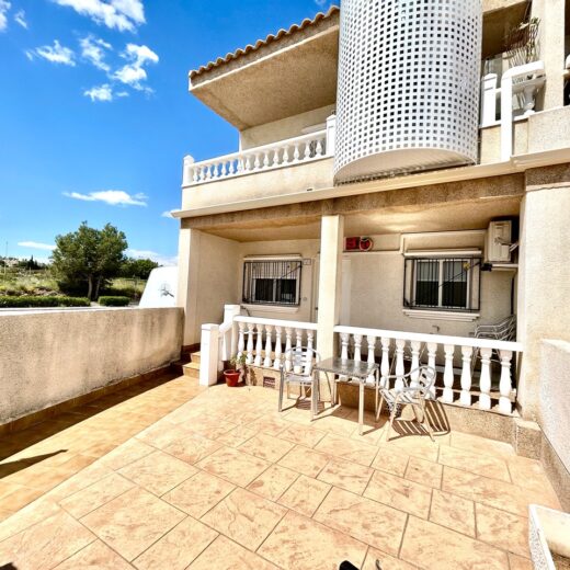 Apartment in Villamartin
