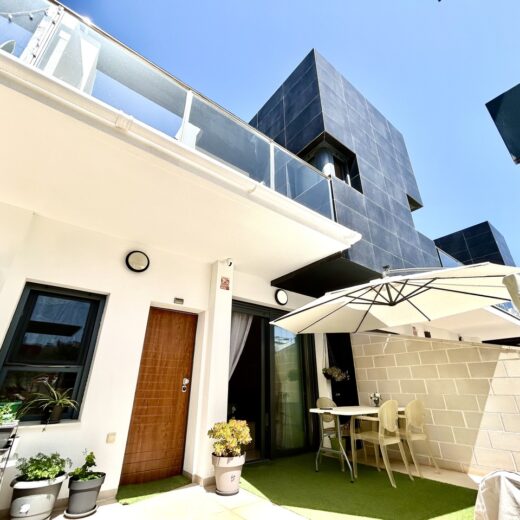 Townhouse in Los Dolses