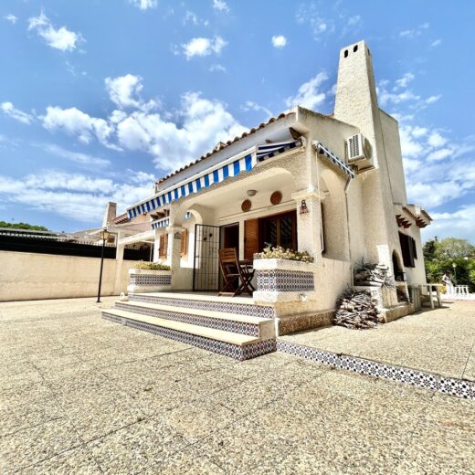 Vila La Zenia mieste