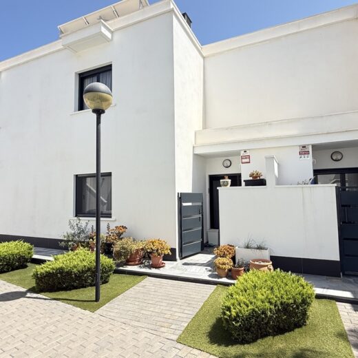 Townhouse in Cabo Roig