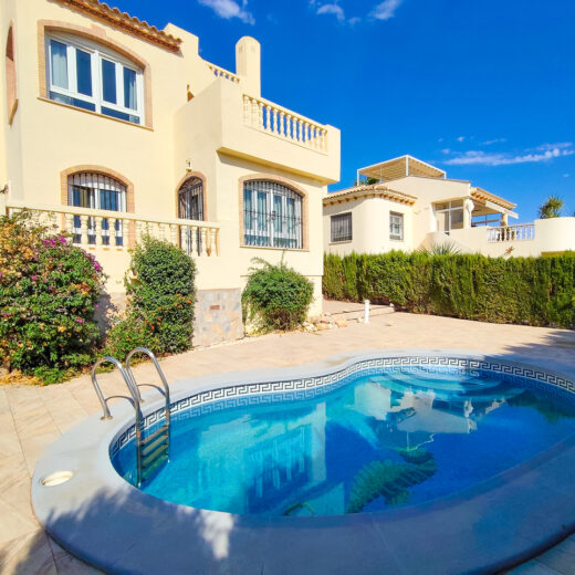 Villa in Villamartin